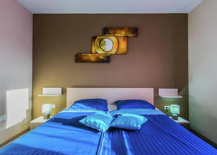 Comfortable In * Pula