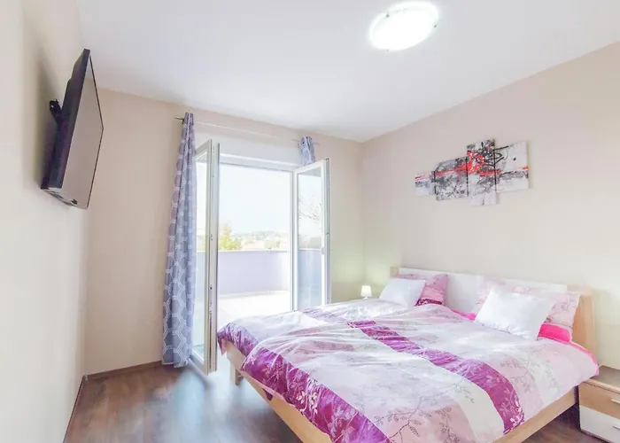 Comfortable In Villa Pula